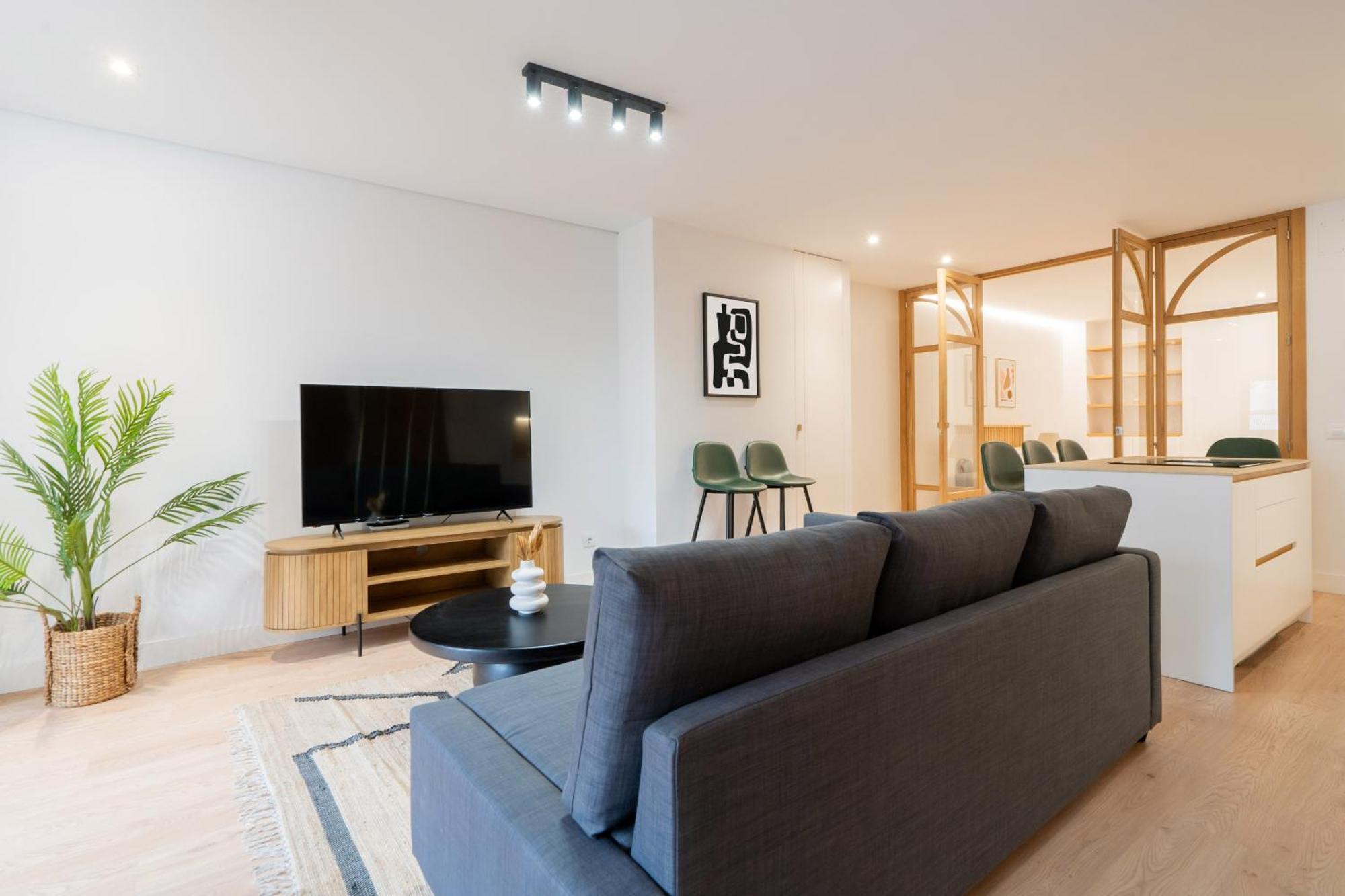 Apartamento Reformado Para 6 Personas En Plena Gran Via Alquiler Temporal Мадрид Экстерьер фото